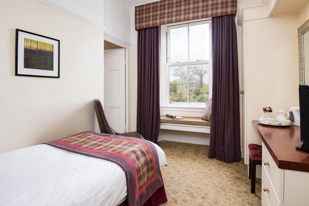 The Dunstanburgh Castle Hotel Embleton  Bagian luar foto